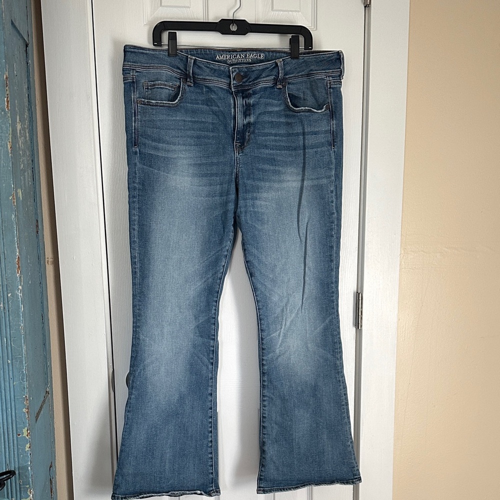 American Eagle Outfitters Women's Flare Jeans in Light Blue size 18